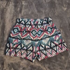 Mix & Co Multi-Colored Pattern Women's Shorts – Size Small – Fun and Trendy Summ